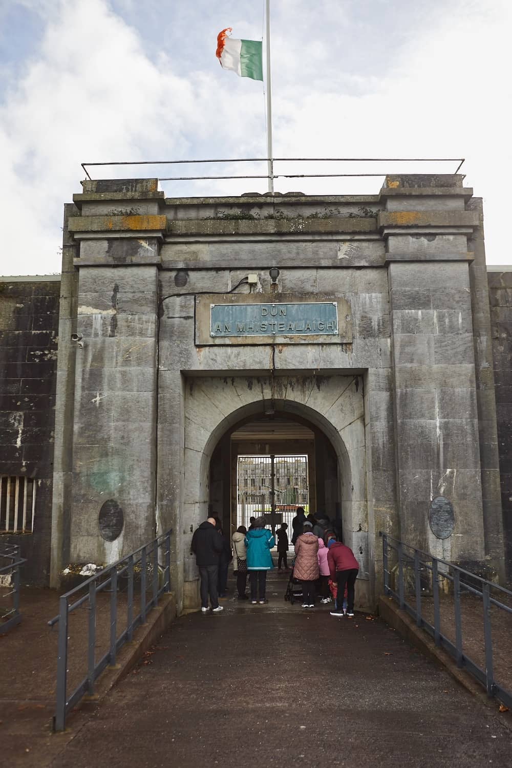 spikeisland-spikeislandentrance