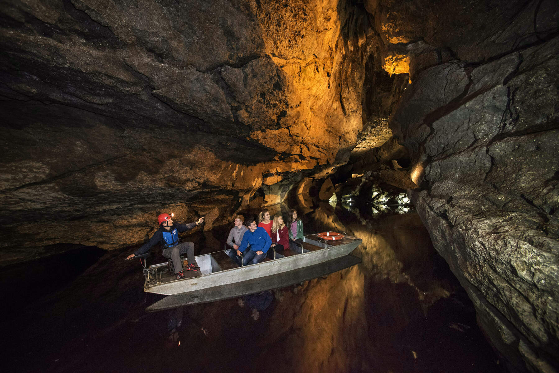 marble-arch-caves-fermanagh-boat-inset