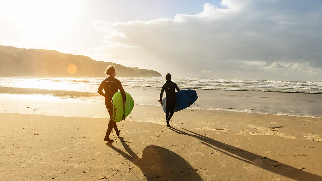 surfing-bg-desktop