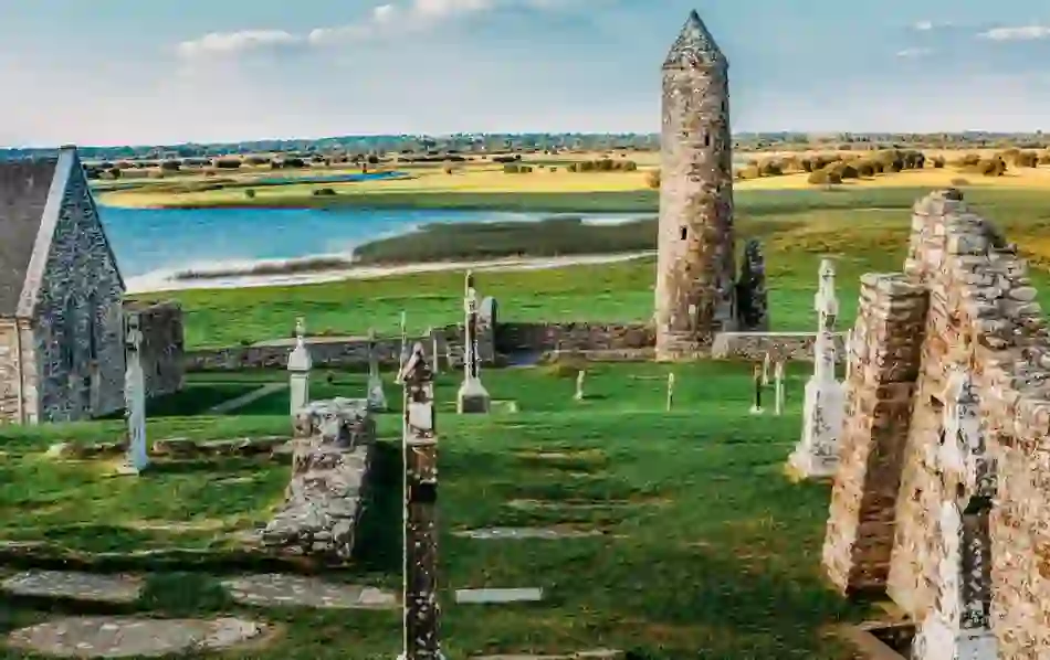 ihh-clonmacnoise-collage