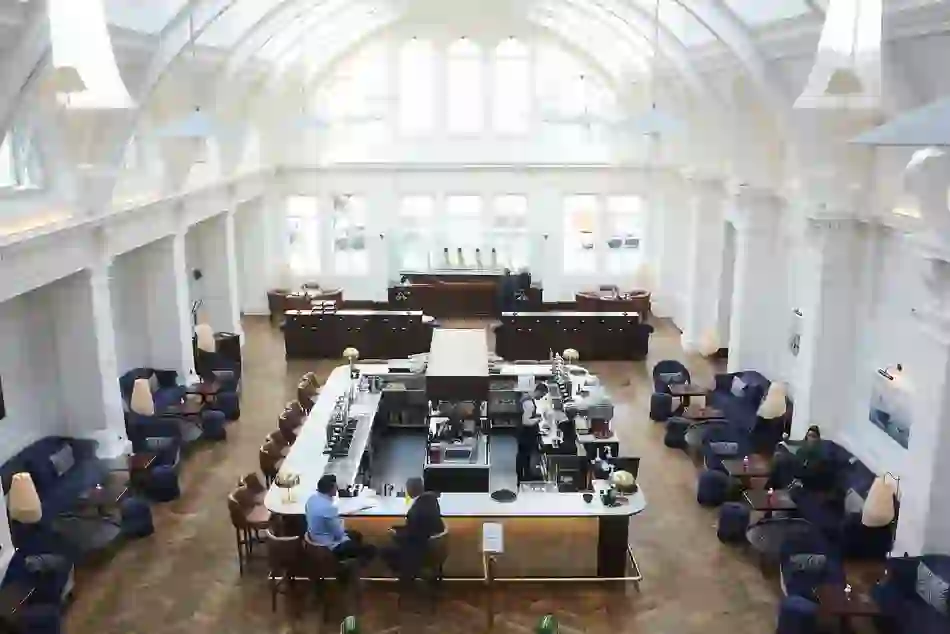 titanic-hotel-belfast-bar-view