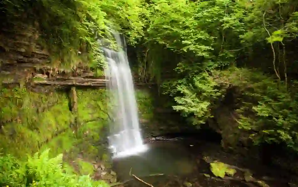 glencar-lake-and-waterfall-county-leitrim-hero-v1