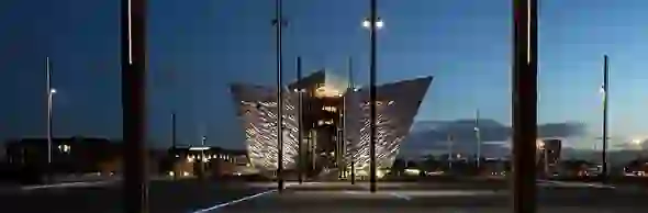 amazing-places-ni-strip-titanic
